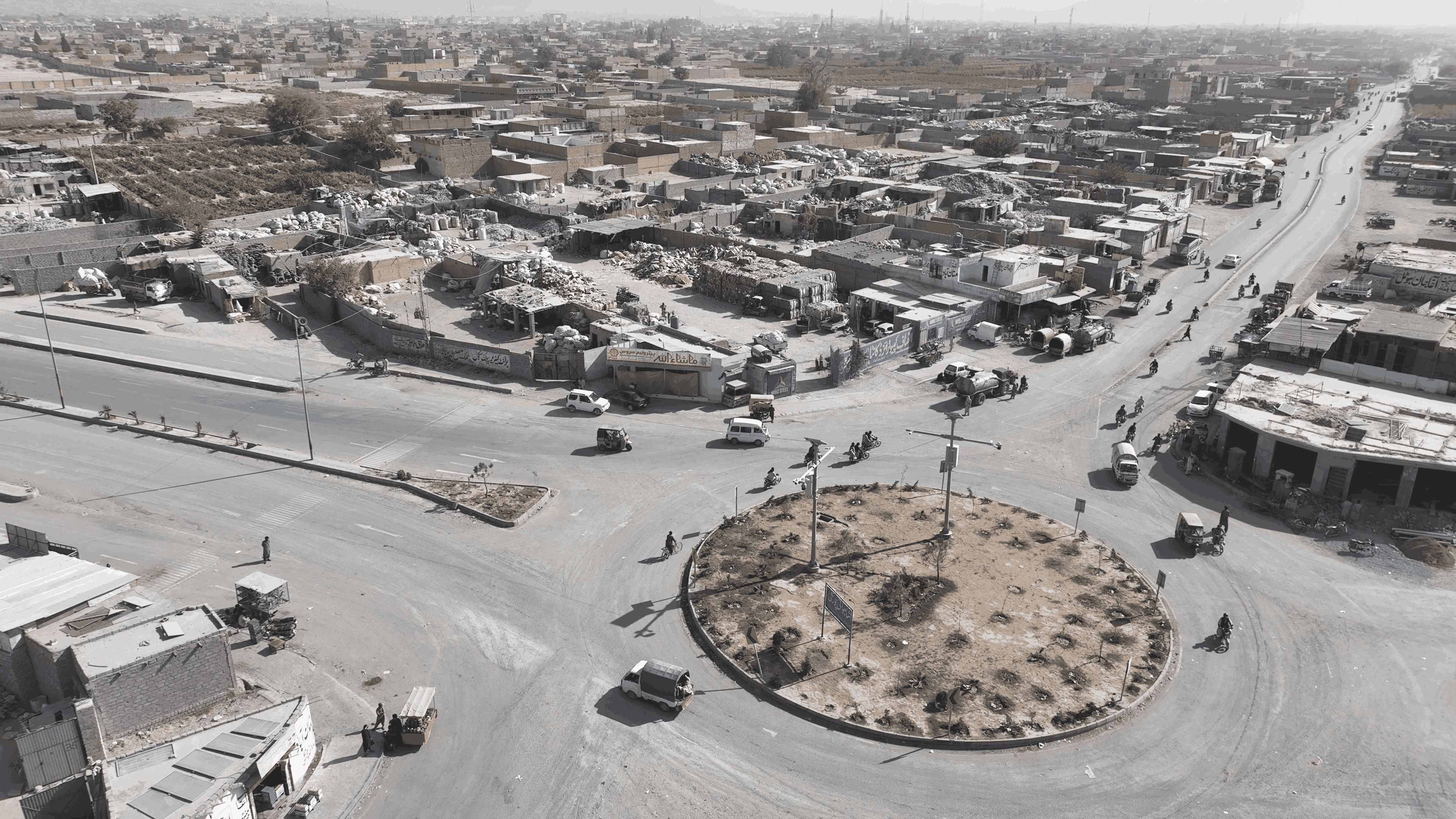 Radio Tower Rd Round Abt (2)_6_11zon